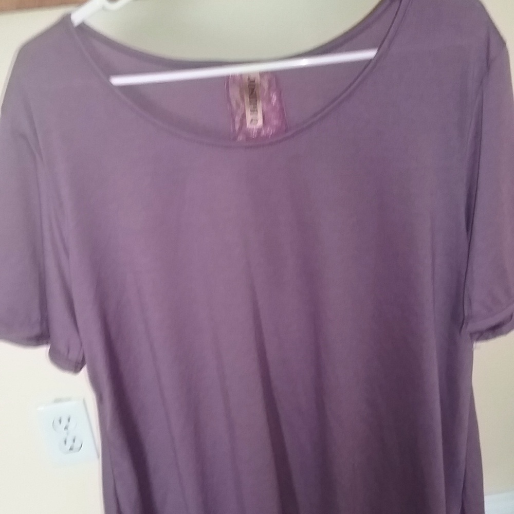 New Womens Top by Joseph Q